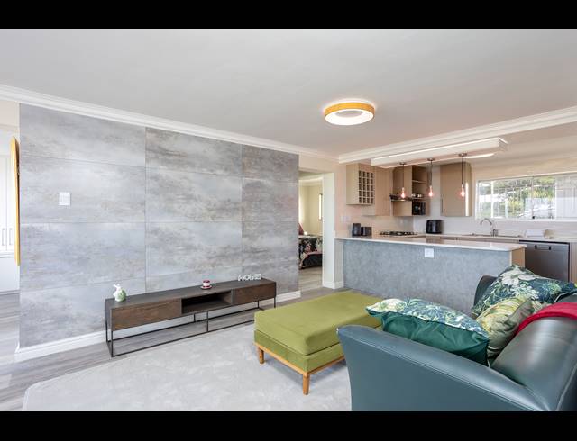 2 BEDROOM APARTMENT TO LET IN MUIZENBERG